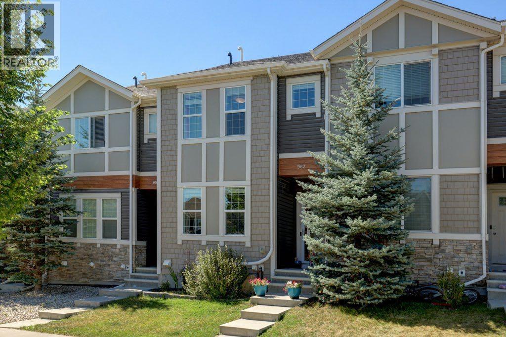 963 Nolan Hill Boulevard Nw Property Photo 1