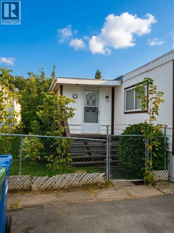 5344 76 Street Property Photo 1