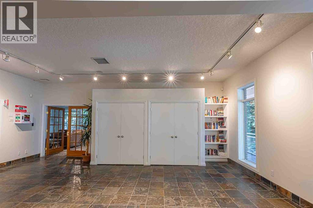 24 Hemlock Crescent Southwest Property Photo 25