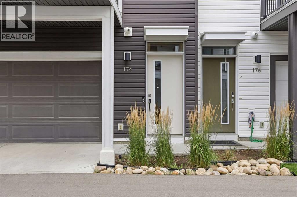 174 Walgrove Common Se Property Photo 2