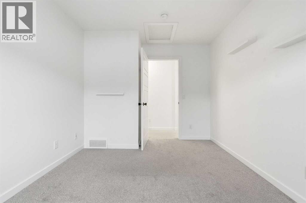 174 Walgrove Common Se Property Photo 32