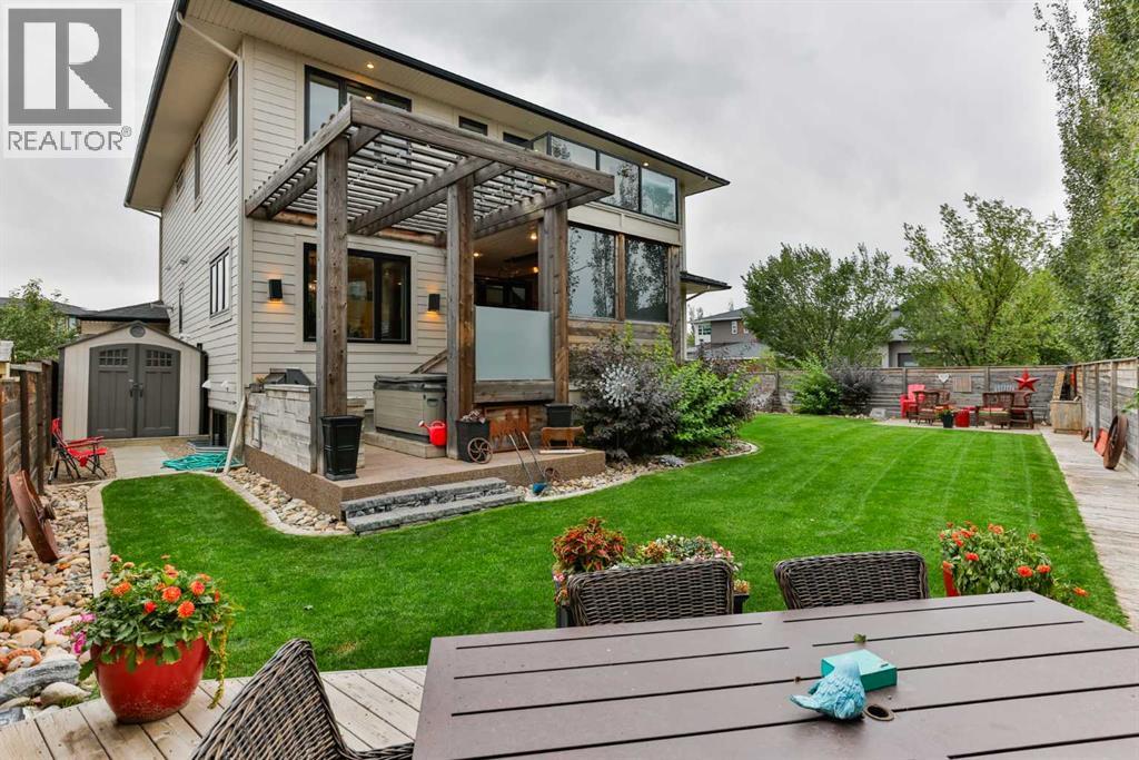 63 Stonecrest Point W Property Photo 2