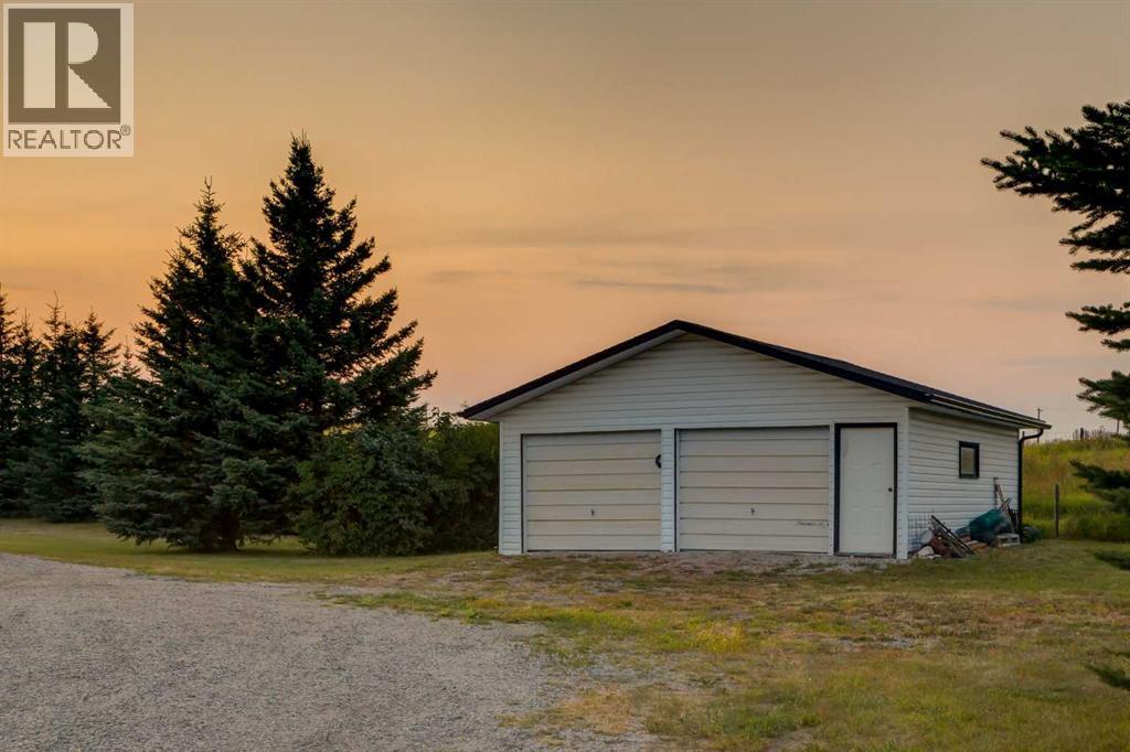18010 37 Street Sw Property Photo 12