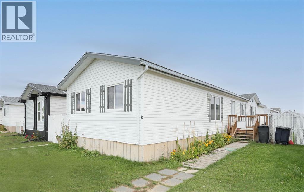 8 Meadowplace Crescent E Photo de la propriété 1