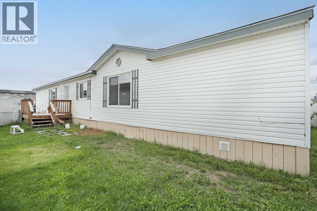 8 Meadowplace Crescent E Property Photo 29