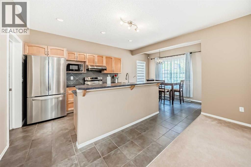 73 Royal Birch Way Nw Property Photo 9