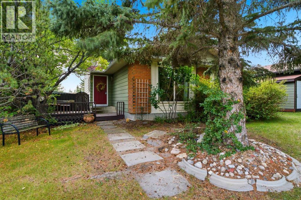 7 Glenport Road E Property Photo 1