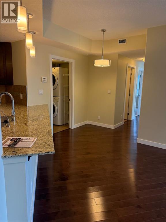 16 Varsity Estates Circle Northwest Property Photo 8