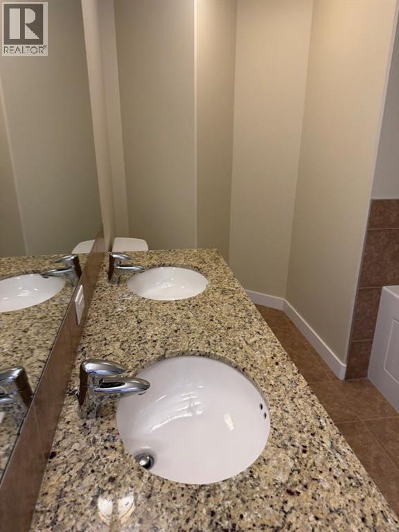 16 Varsity Estates Circle Northwest Property Photo 18