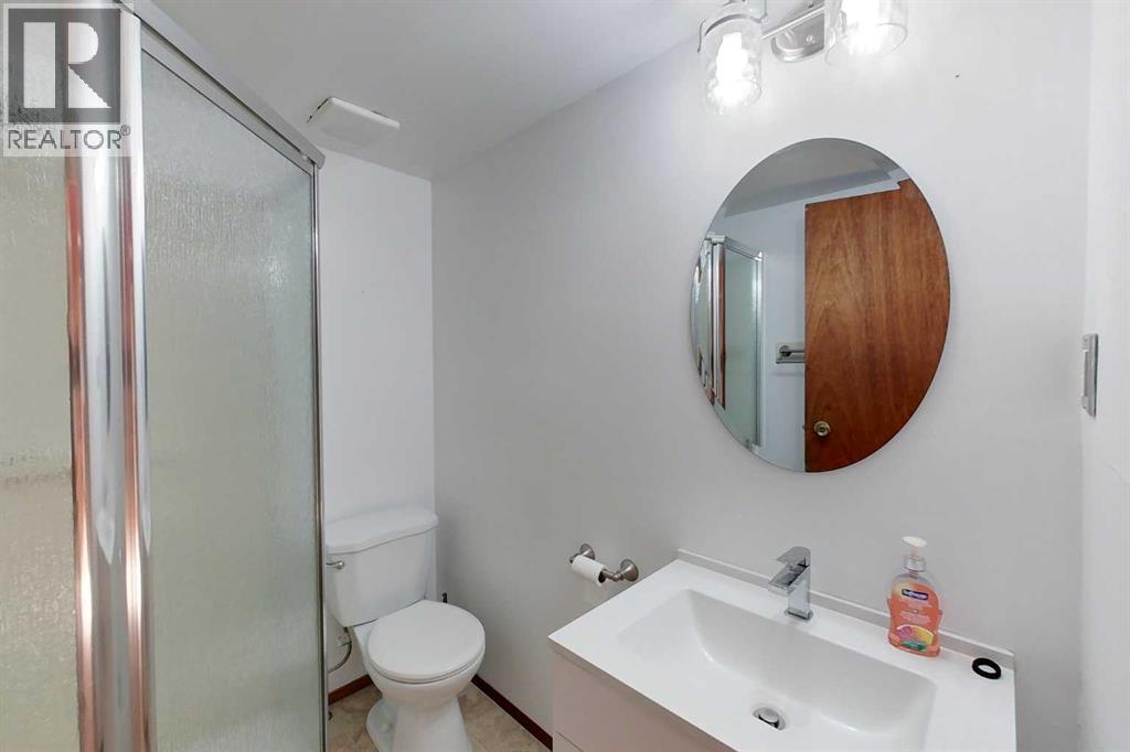 1104 10 Street Se Property Photo 15