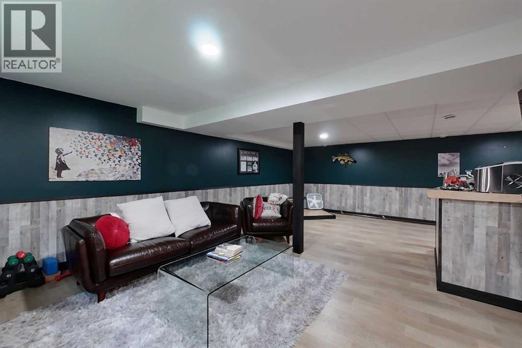 1104 10 Street Se Property Photo 25