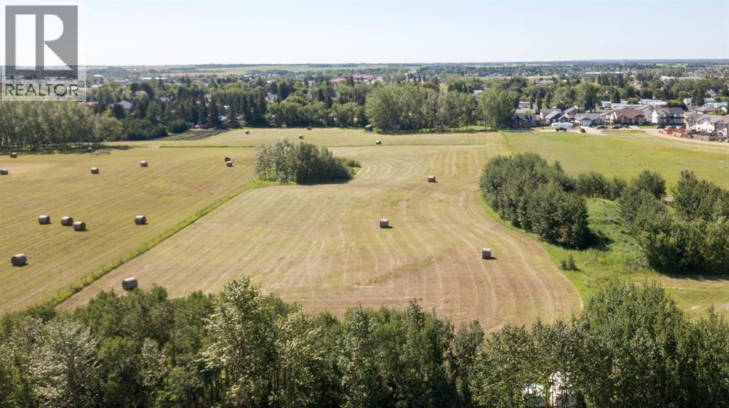 5901 55 Avenue Property Photo 1