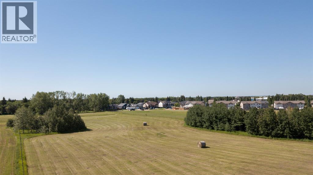 5901 55 Avenue Property Photo 5