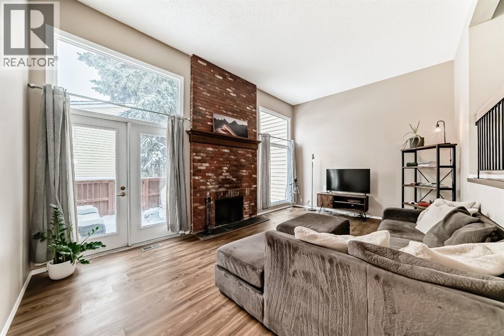 407 Point Mckay Garden Nw Property Photo 1