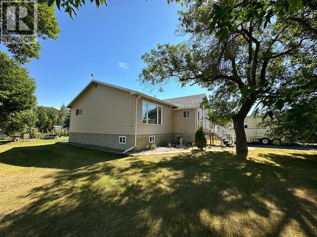 379n 300 E Property Photo 5