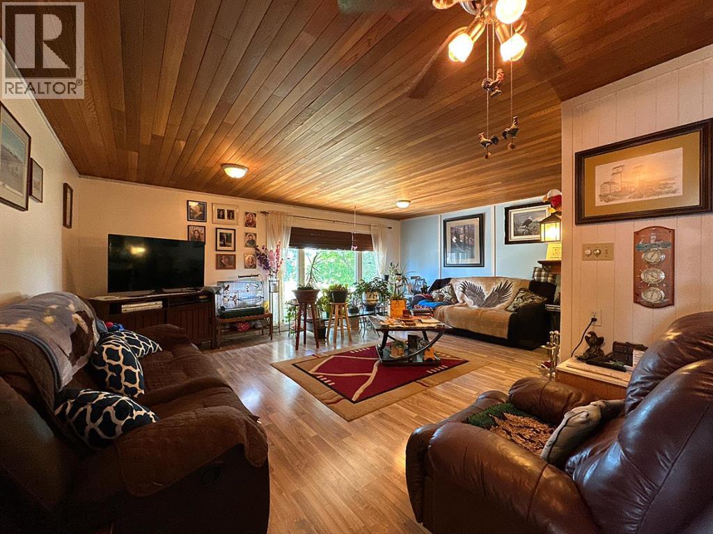 379n 300 E Property Photo 14
