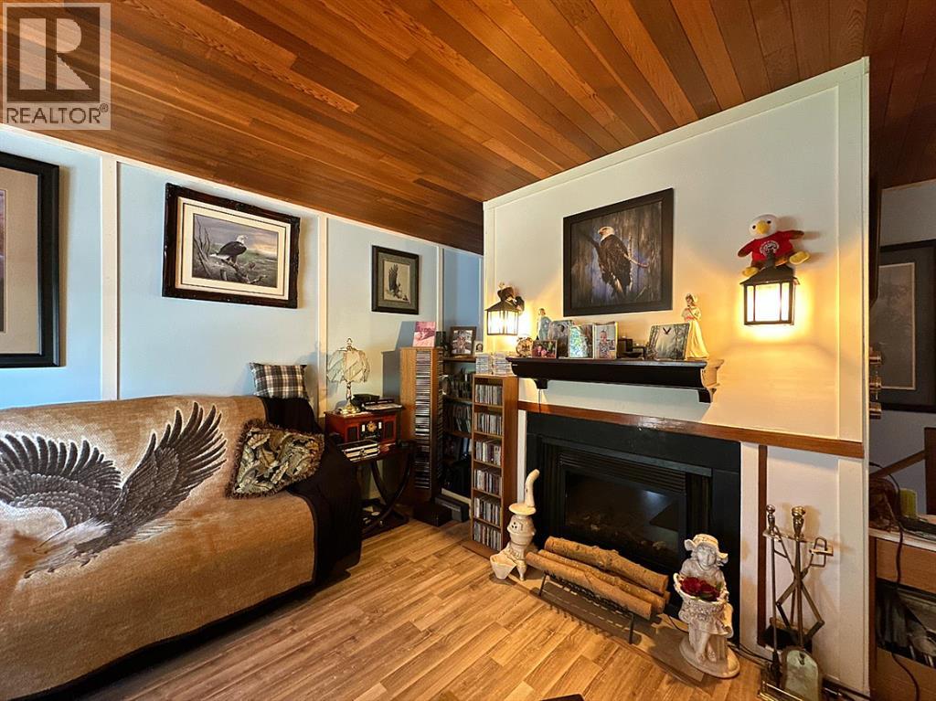 379n 300 E Property Photo 17