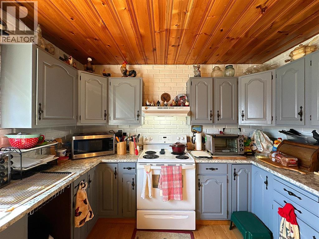 379n 300 E Property Photo 19