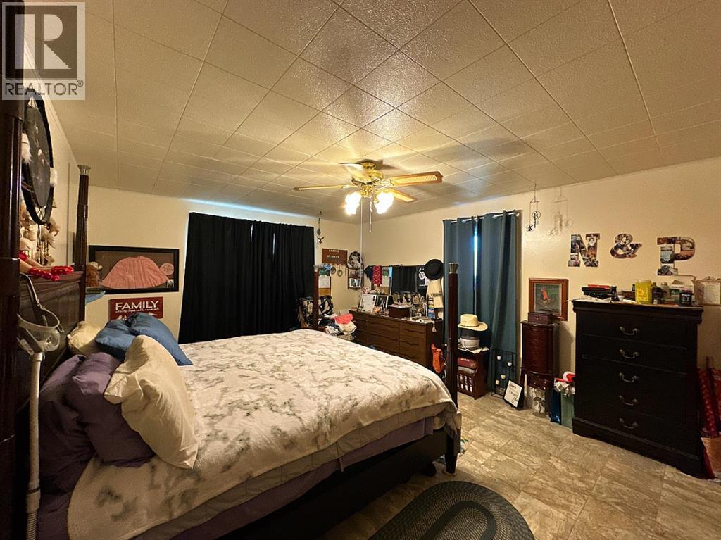 379n 300 E Property Photo 22