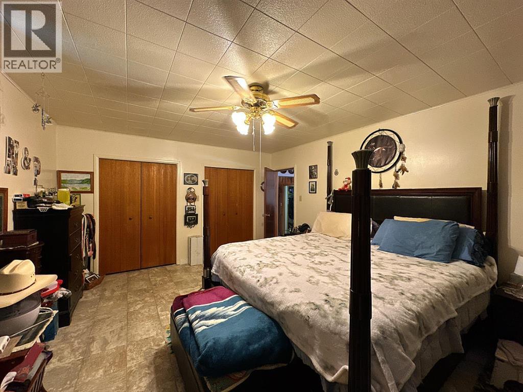 379n 300 E Property Photo 23