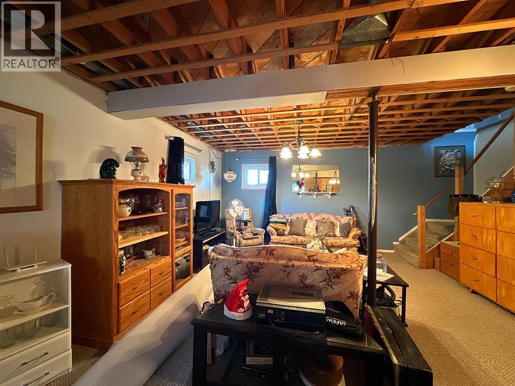 379n 300 E Property Photo 29
