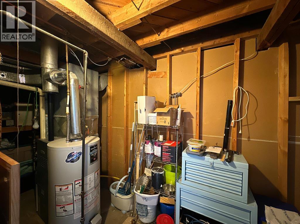 379n 300 E Property Photo 38