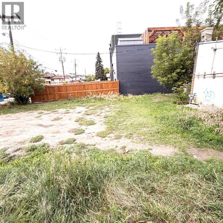 1721 36 Street Se Property Photo 9