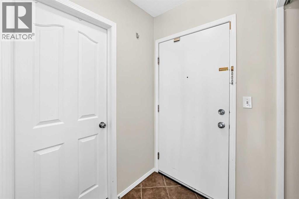 1053 10 Street Southwest Property Photo 6