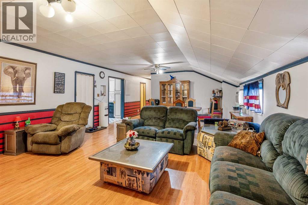 417 2 Avenue N Property Photo 21