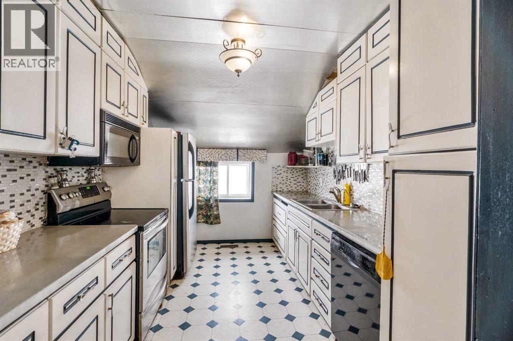 417 2 Avenue N Property Photo 25