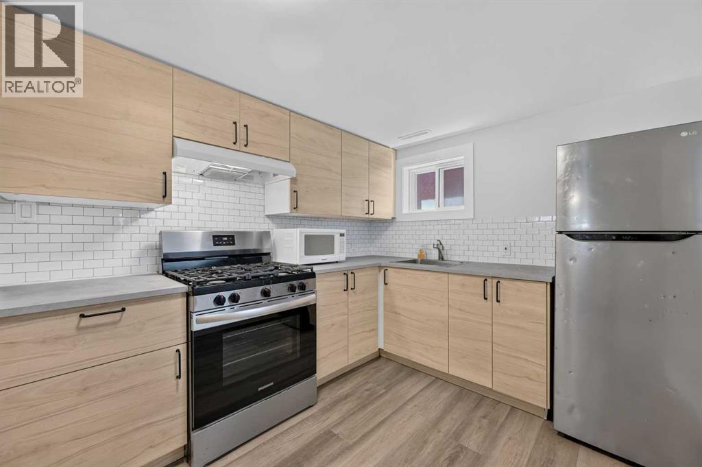 1212 Bantry Street Ne Property Photo 17