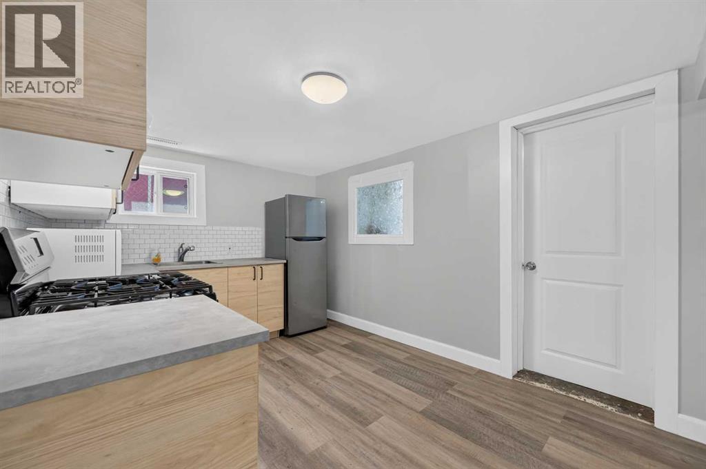 1212 Bantry Street Ne Property Photo 18