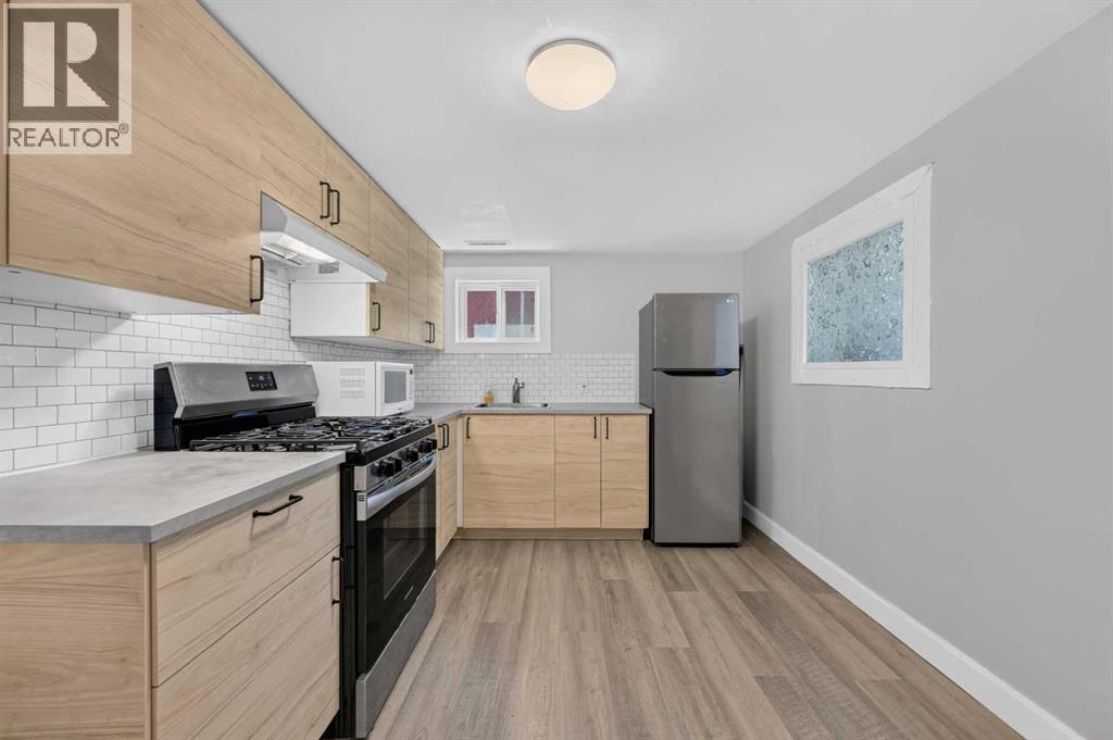 1212 Bantry Street Ne Property Photo 20