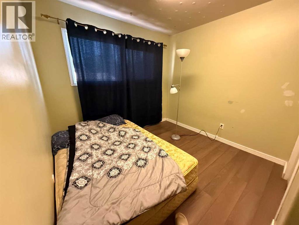 1126 6 Avenue Property Photo 6