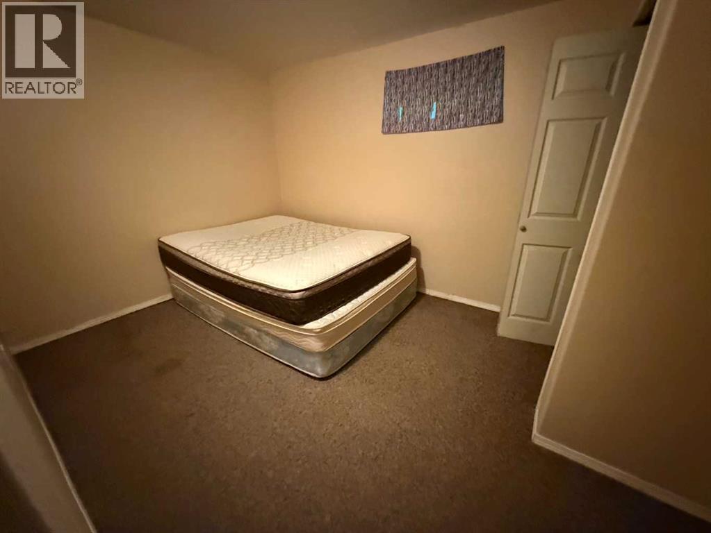 1126 6 Avenue Property Photo 9