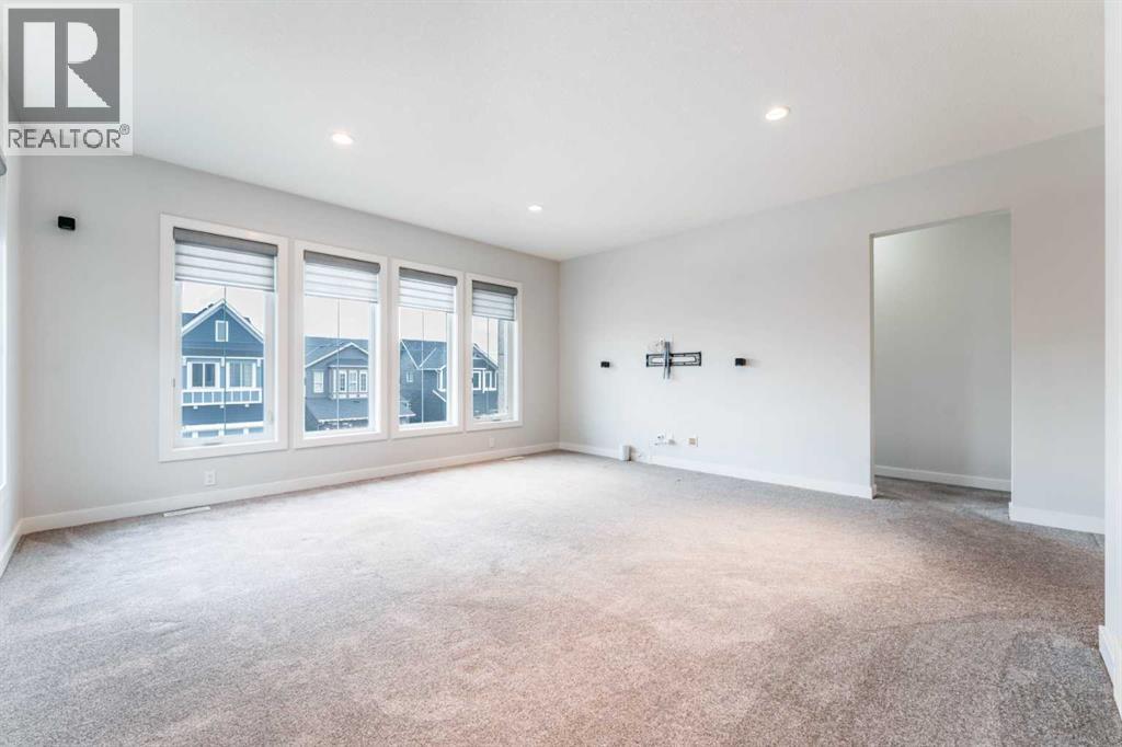 189 Evansridge View Nw Property Photo 14