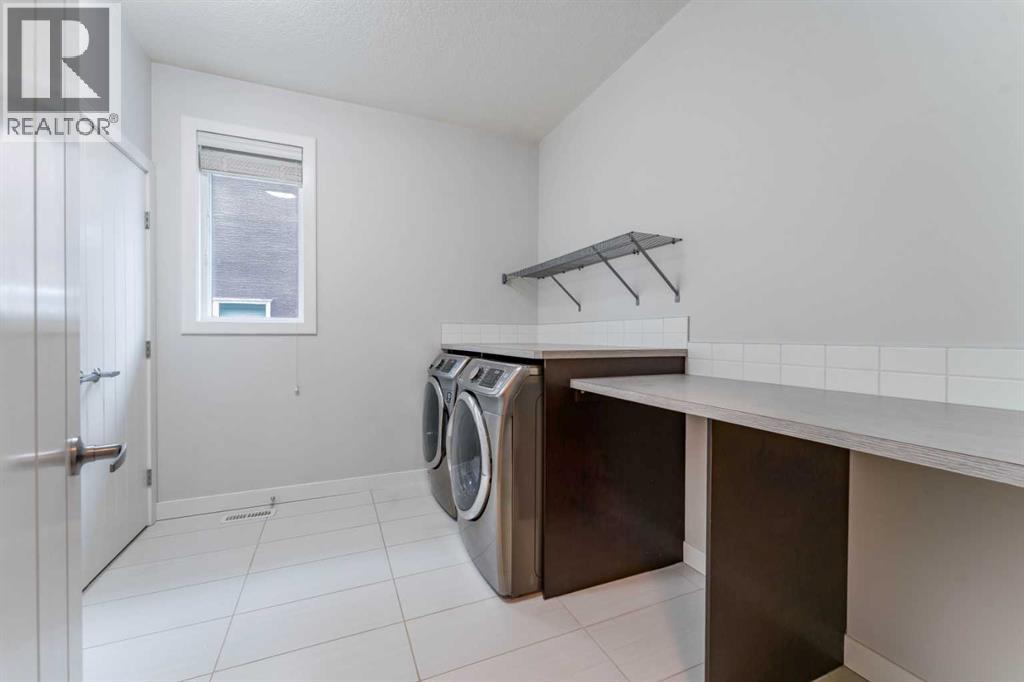 189 Evansridge View Nw Property Photo 28