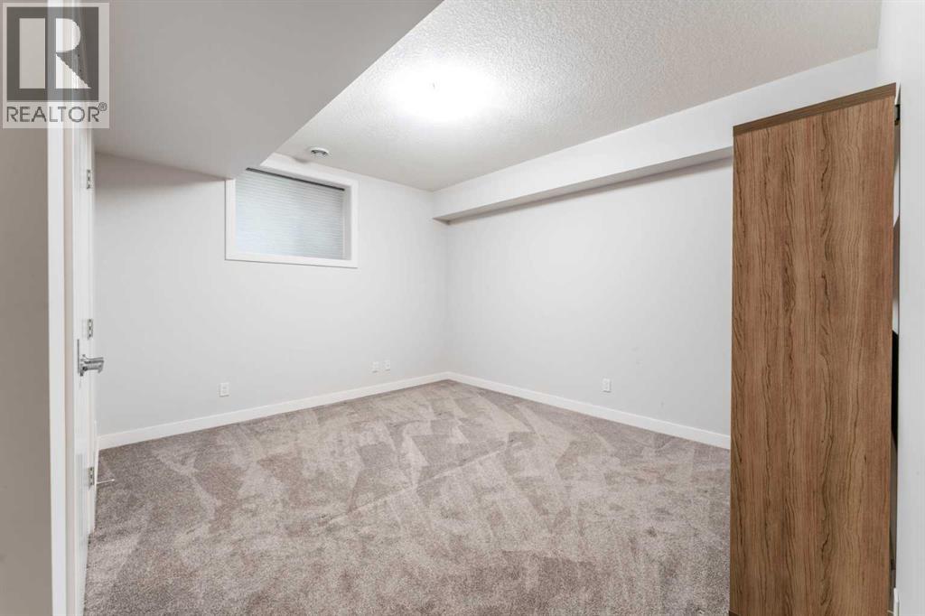 189 Evansridge View Nw Property Photo 34