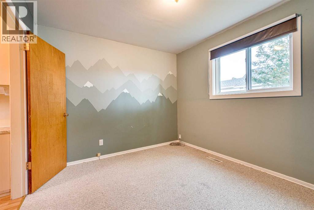 215 2 Avenue Ne Property Photo 15