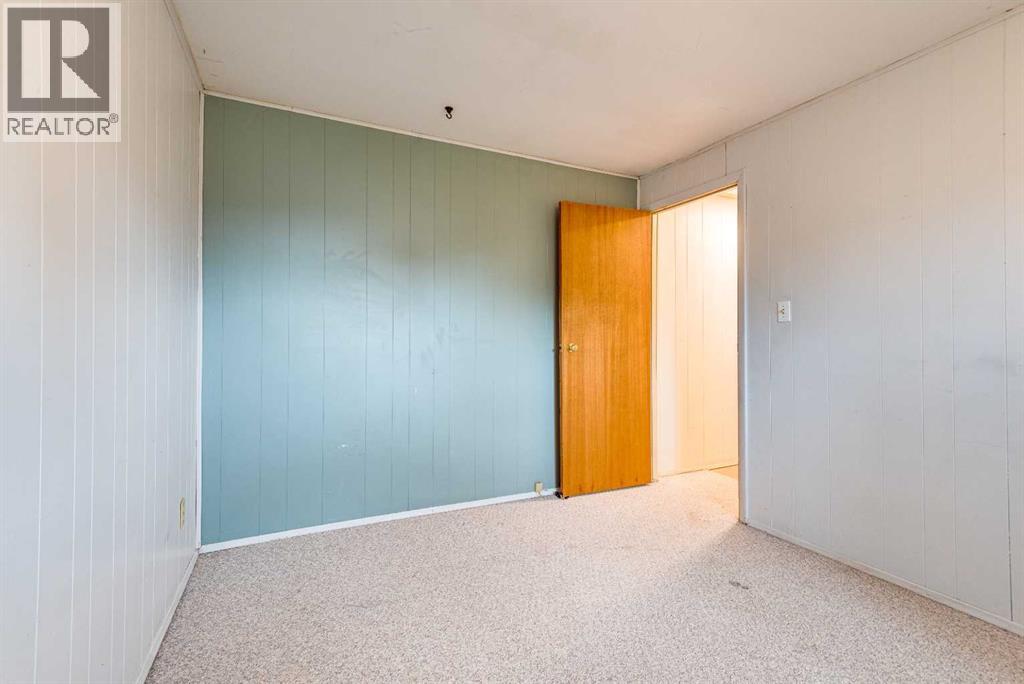 215 2 Avenue Ne Property Photo 20