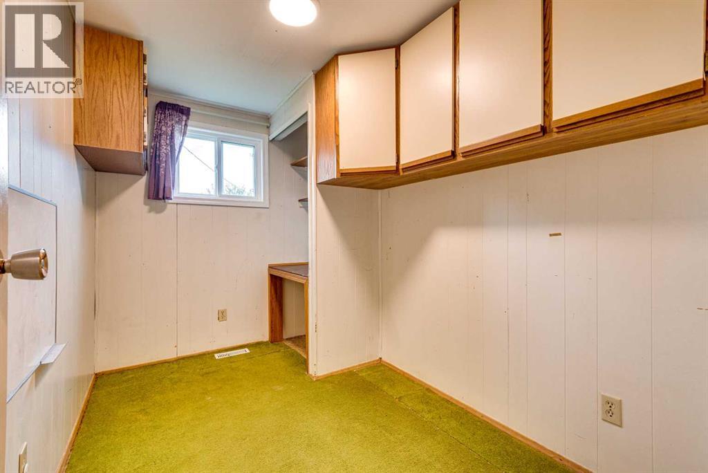 215 2 Avenue Ne Property Photo 21