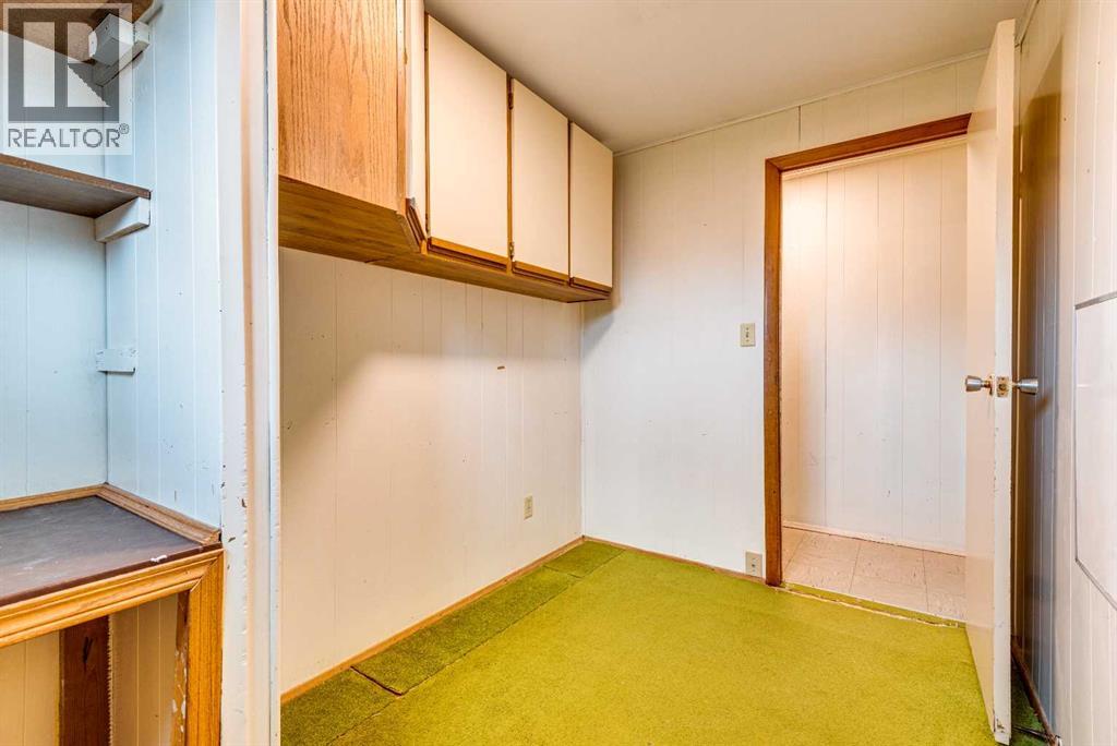 215 2 Avenue Ne Property Photo 22