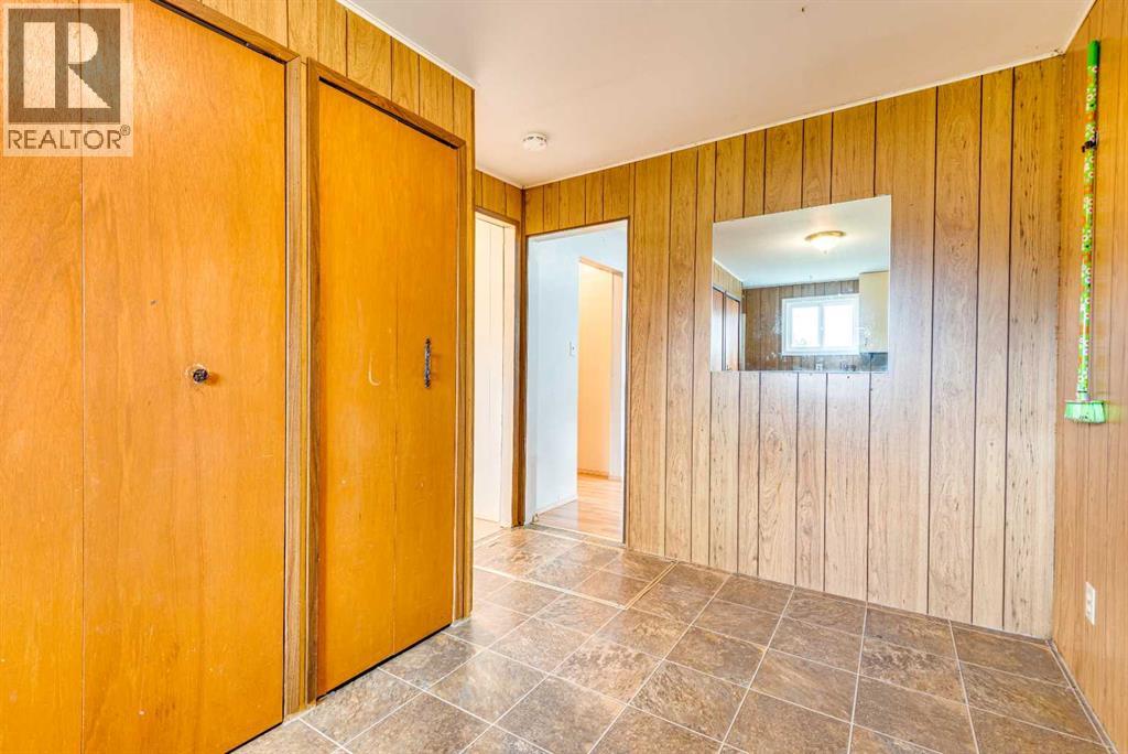 215 2 Avenue Ne Property Photo 24