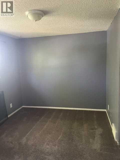 9 Sheridan Road W Property Photo 5