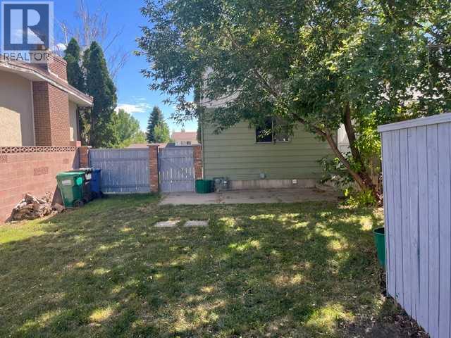 9 Sheridan Road W Property Photo 11