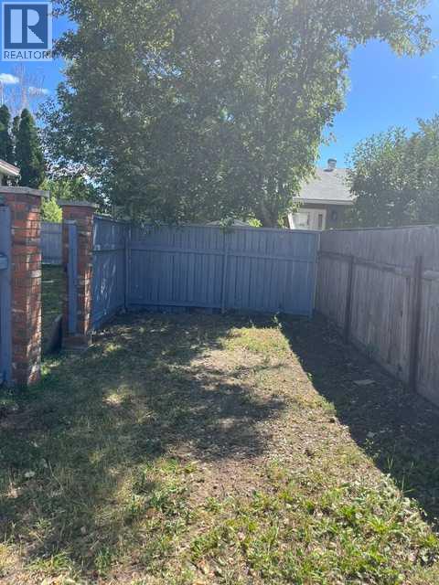 9 Sheridan Road W Property Photo 12