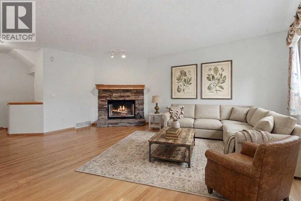 142 Somerset Park Sw Property Photo 3