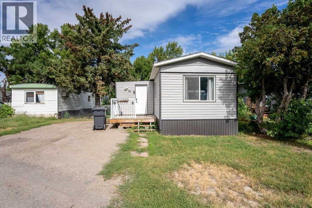 5301 2 Street Property Photo 1