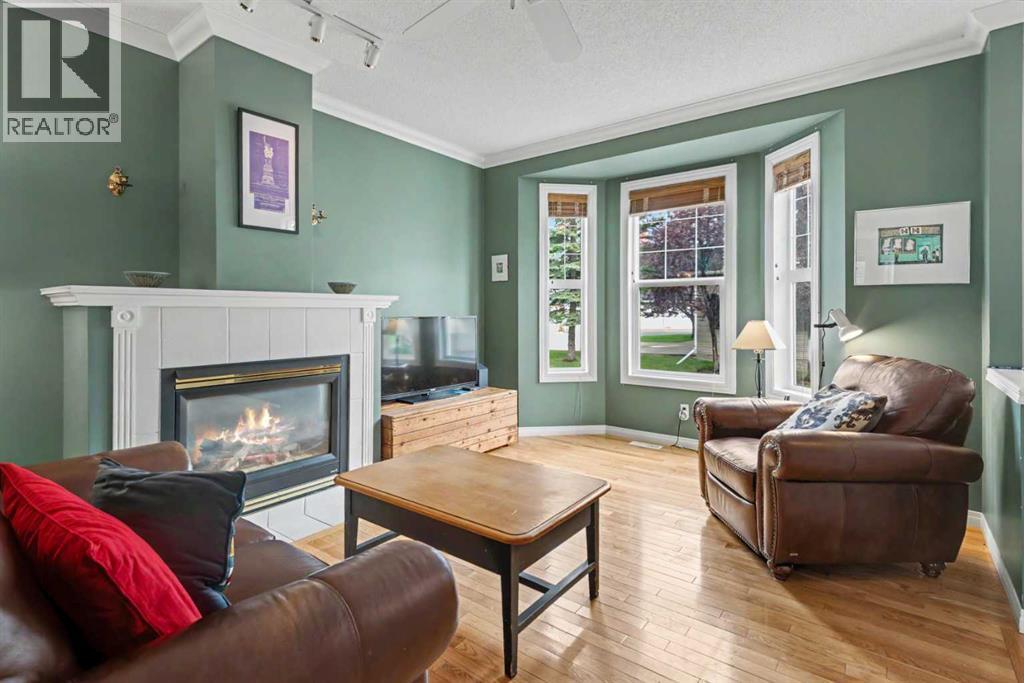 46 Prestwick Gardens SE Property Photo 1