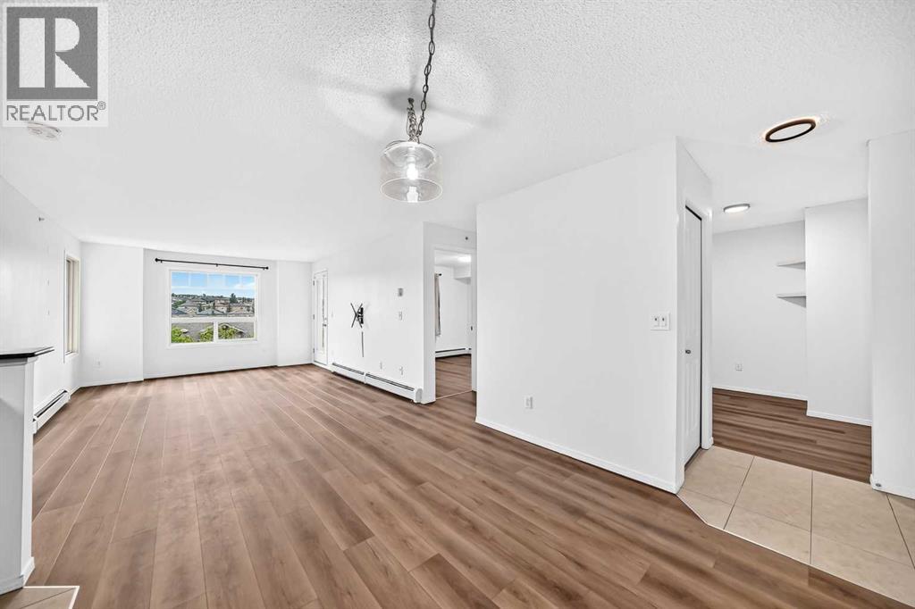60 Panatella Street Northwest Property Photo 6